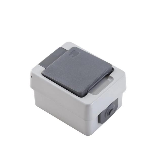پریز برق روکار بارانی ارت دار پارت الکتریک (Part Electric)